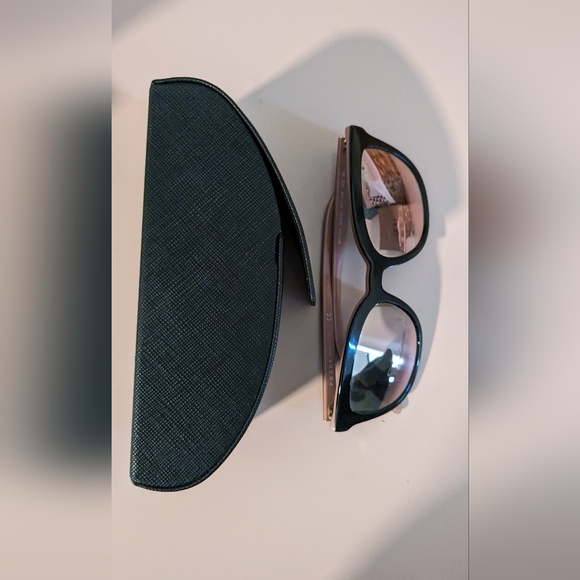 Authentic Prada Women’s Sunglasses Black/Pink Frame/Rose Gold Mirror Lens SPR03X - Picture 4 of 11